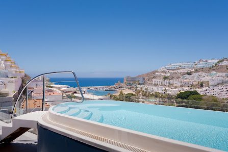 The One Luxury Apartments 5* — 4