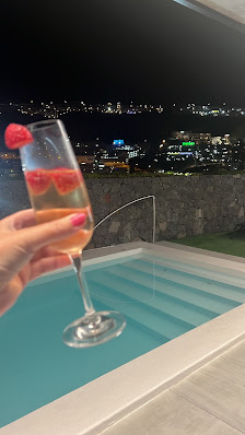 The One Luxury Apartments 5* — 5