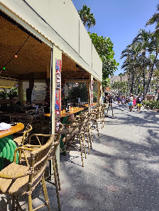 Tiki Bar — 6