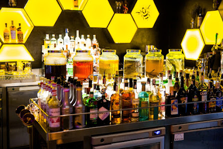 Tipsy Bee — 1