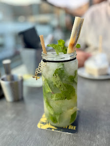 Tipsy Bee — 9