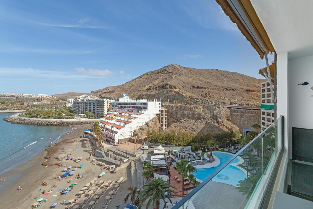 Vacaciones 'Ocean Wave Retreat' con vistas al mar, Wi-Fi y aire acondicionado — 3