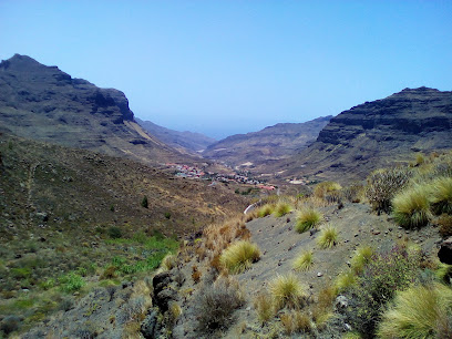 Veneguera Hiking Trail