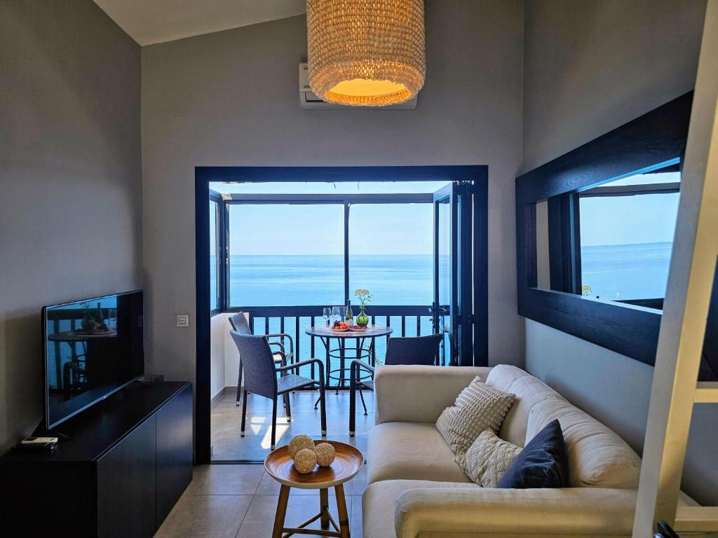 Very Romantic Seaview Apartment Patalavaca Mogán with Warm Pool — 2