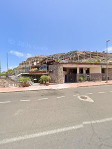 Vibe Beach House Restaurant / Bar — 6