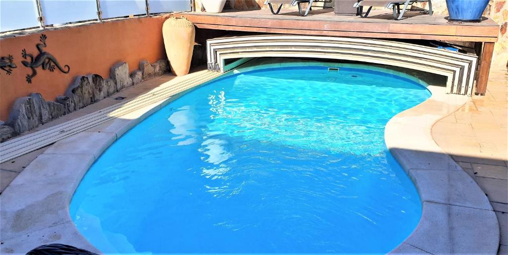 VILLA DE LUXE 5***** golf - piscine chauffée - home cinéma - billard — 6