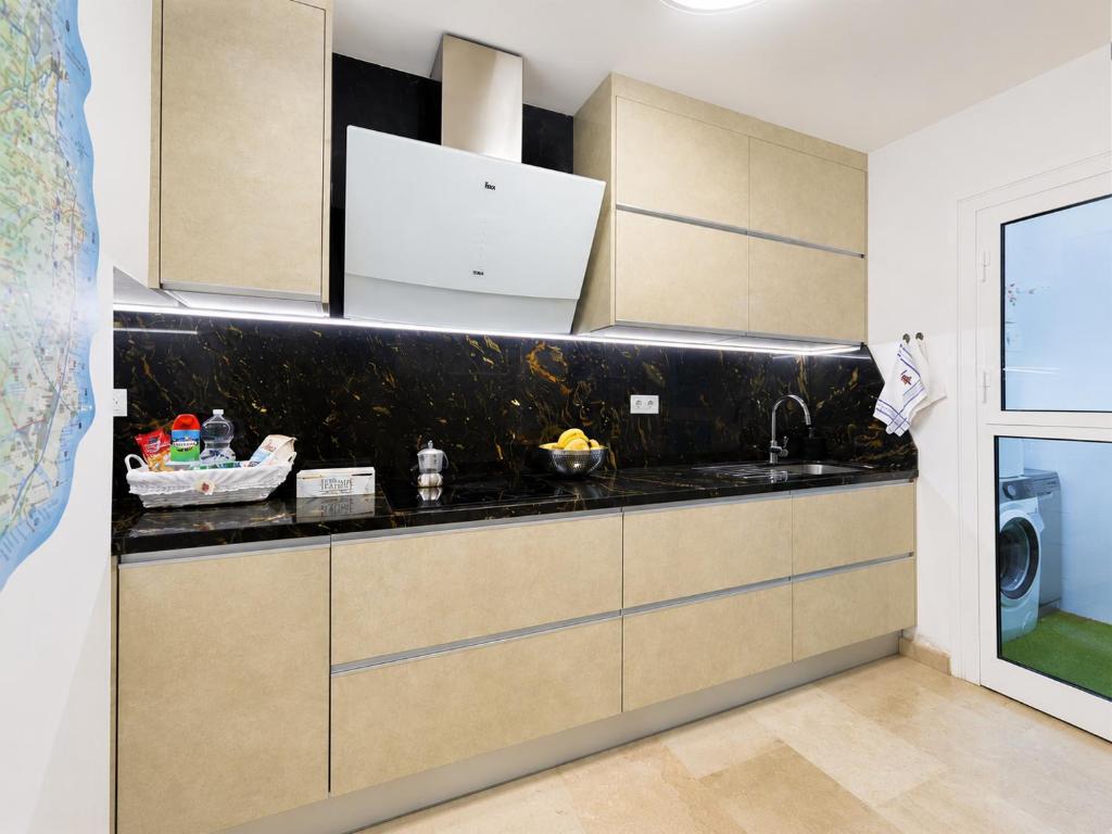 Villa Gisel Tauro — 10