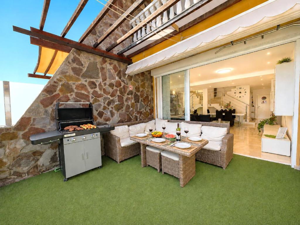 Villa Gisel Tauro — 4