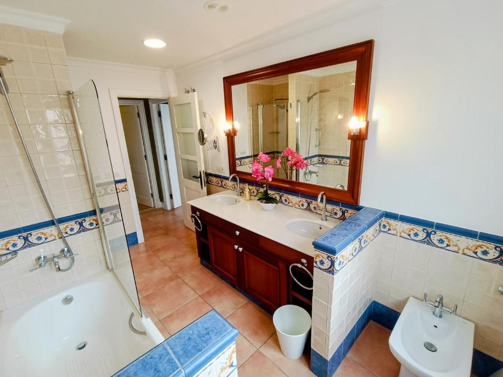 Villa Magnificent — 4