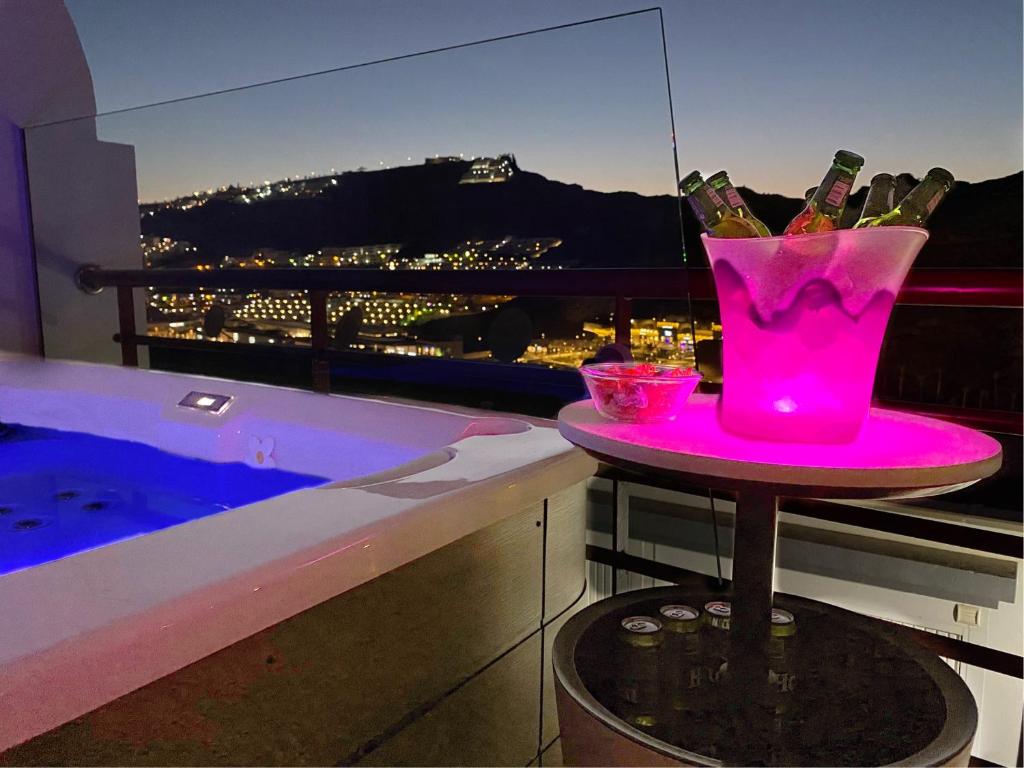“Villa Mogán Mall”, con jacuzzi - Villa