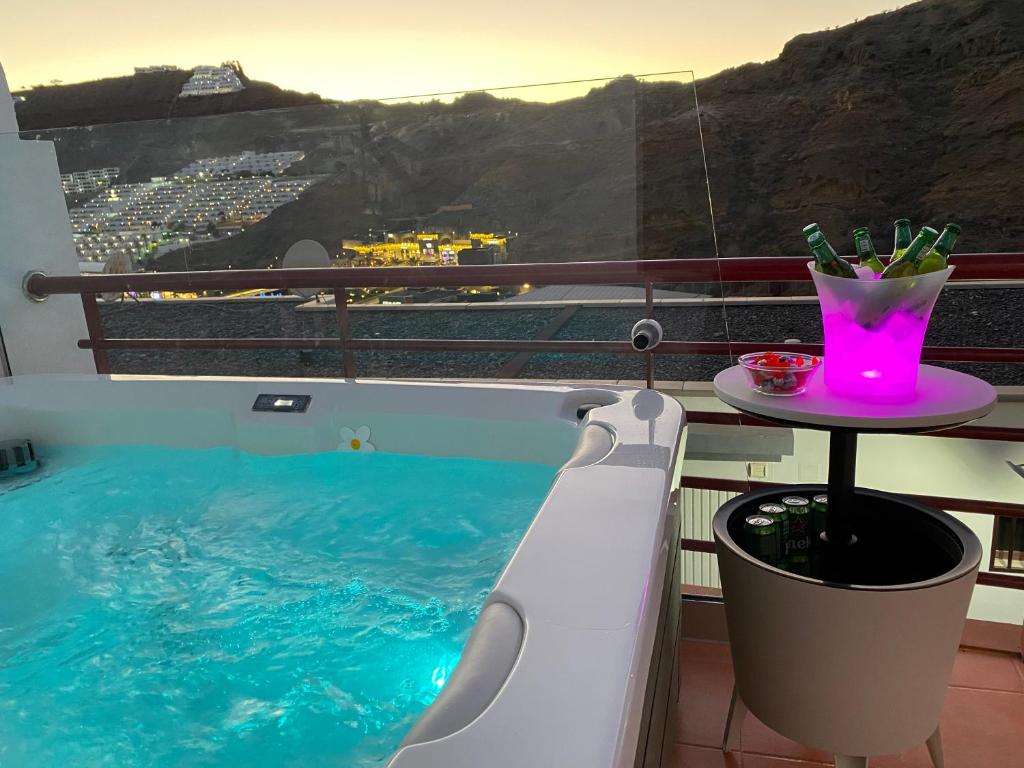 “Villa Mogán Mall”, con jacuzzi - Villa — 1