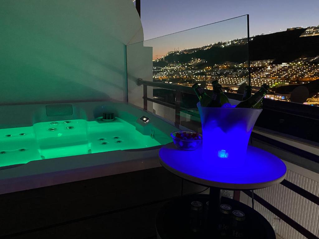 “Villa Mogán Mall”, con jacuzzi - Villa — 2