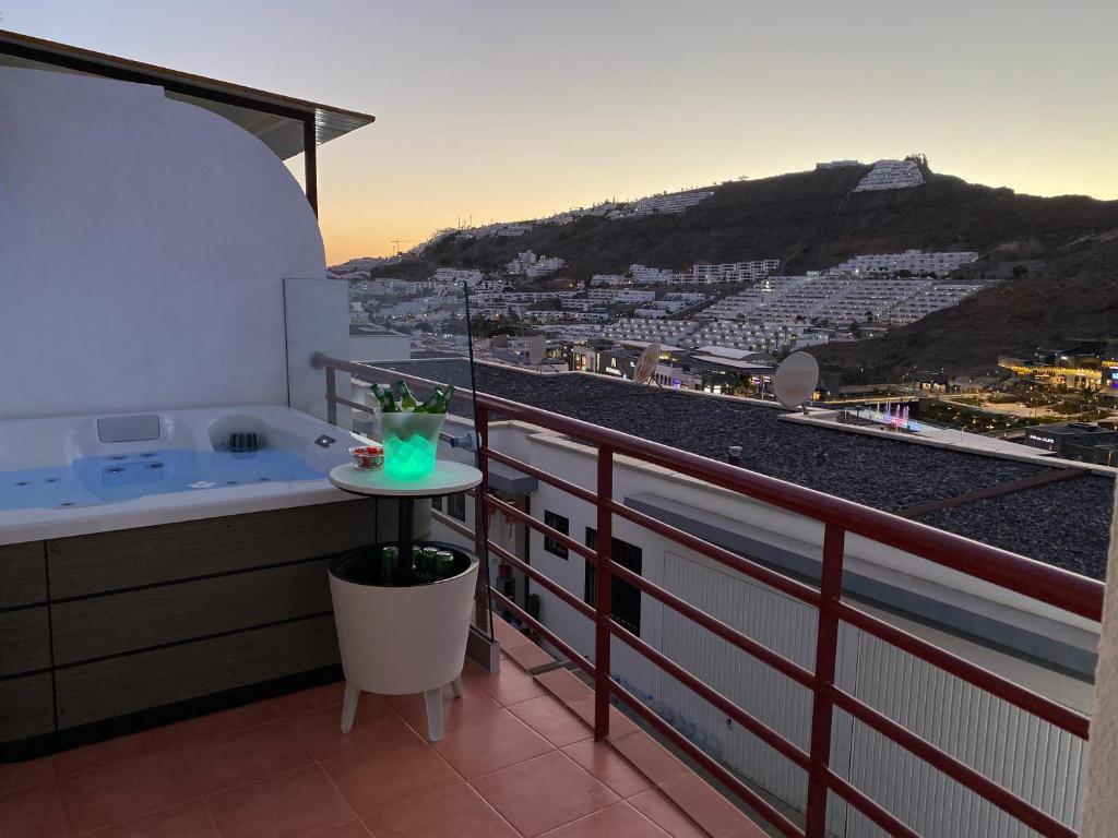 “Villa Mogán Mall”, con jacuzzi - Villa — 3