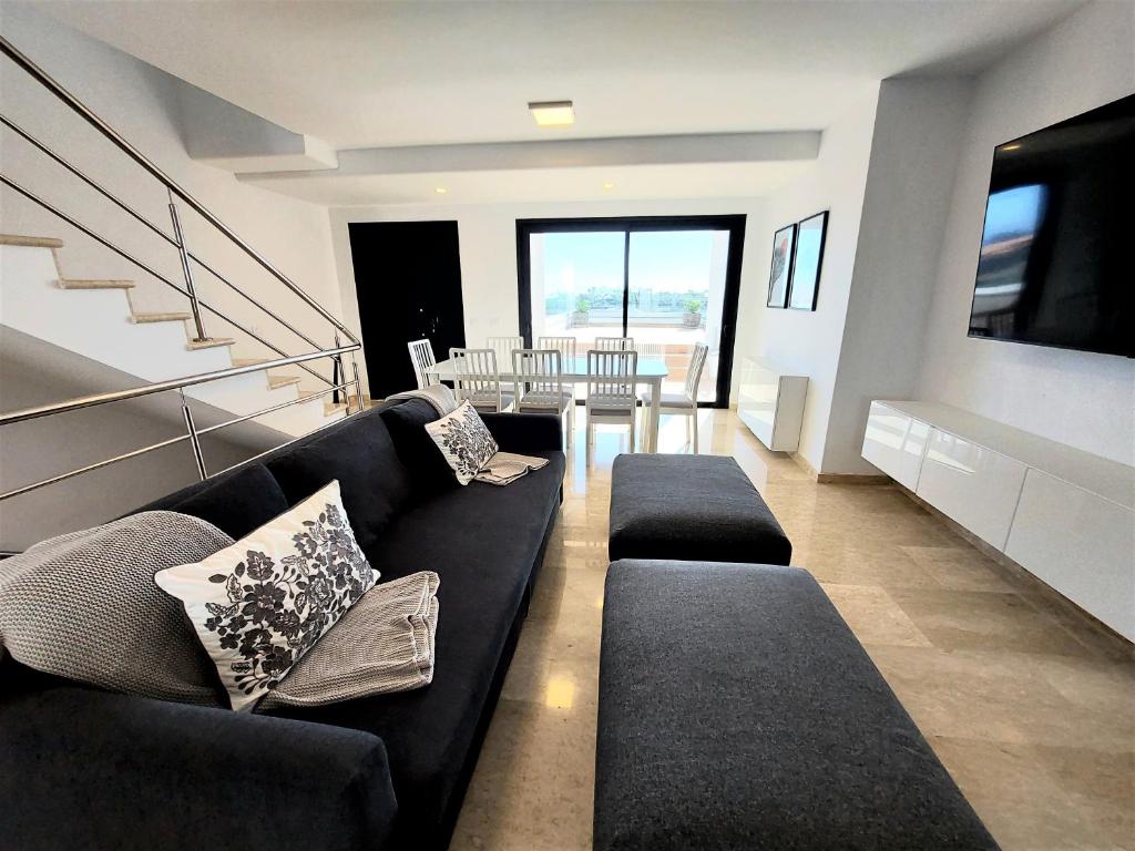 Villa Playa Amadores - Luxury villa with heated pool — 2