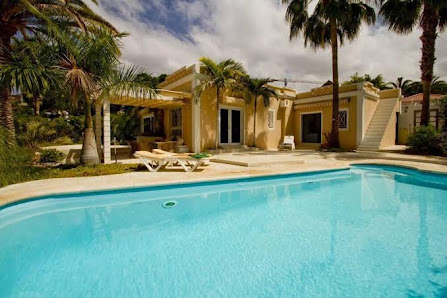 Villa Tauro, independiente con piscina climatizada solar / eléctrica y jardín — 4
