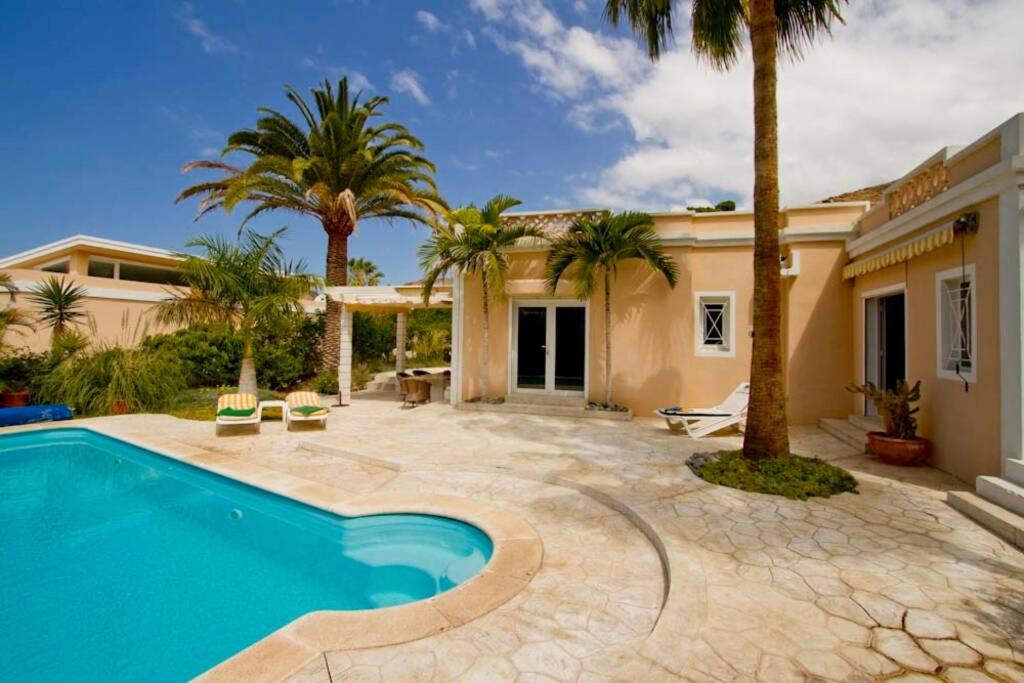 Villa-Tauro Leyh — 4
