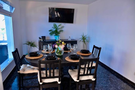 Welcome to the relax zone - Two-Bedroom Deluxe Apartment with Ocean View — 3