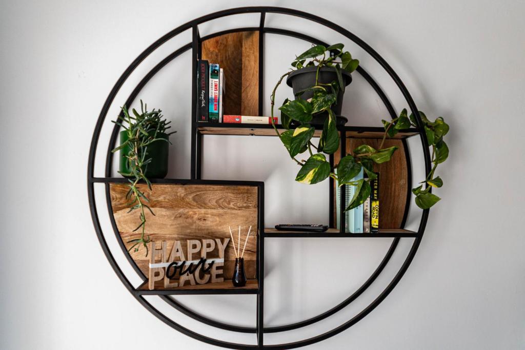 Your Happy Place Private Parking — 7