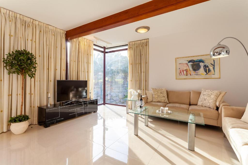 Zen Villa Anfi Tauro Golf Lago Piscina — 4